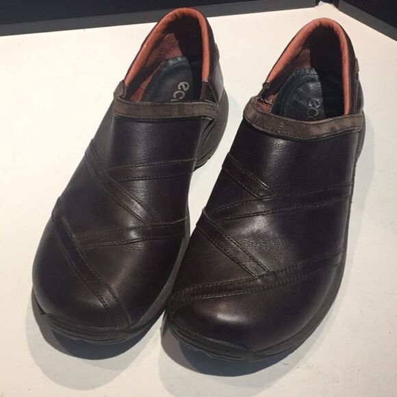 Stylish Comfort: Merrell Ecco Prime Patch Brown Leather Clogs - Size 9 - Picture 1 of 13